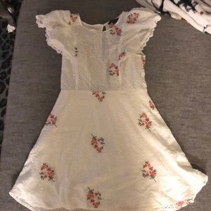 Forever 21 eyelet embroidered Dress sz M NWT
